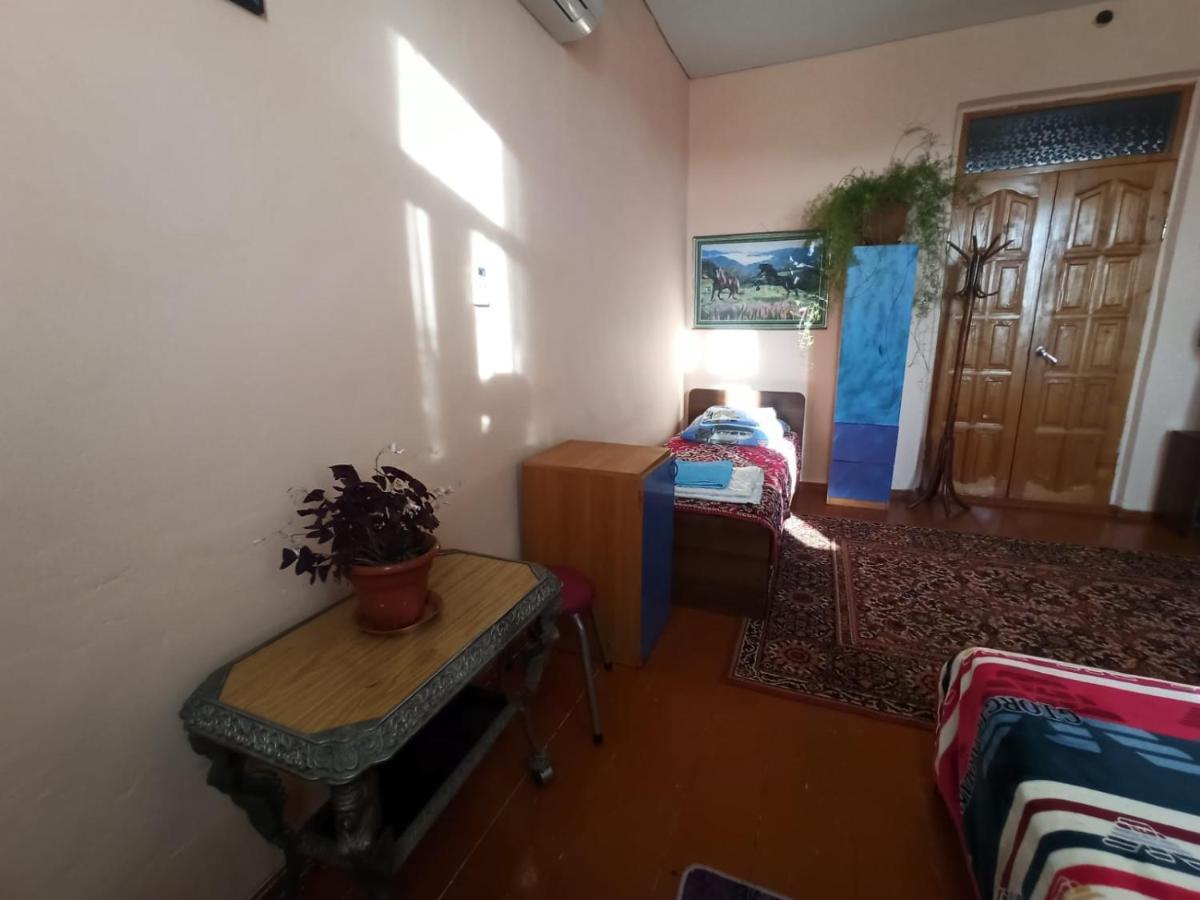 סוקהום Guest House Anna מראה חיצוני תמונה